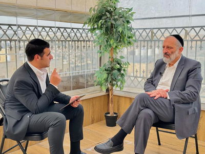 כך ניסו להתקיל את אריה דרעי: איפה ישי כהן עובד? האזינו