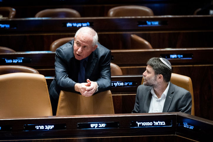 השרים סמוטריץ ודיכטר . ויכוח על סוגיית הפועלים הפלסטינים