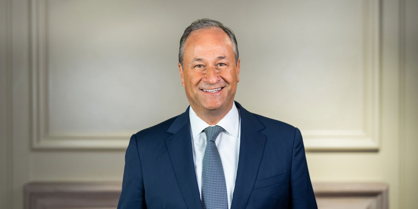 הבעל היהודי, דאג אמהוף