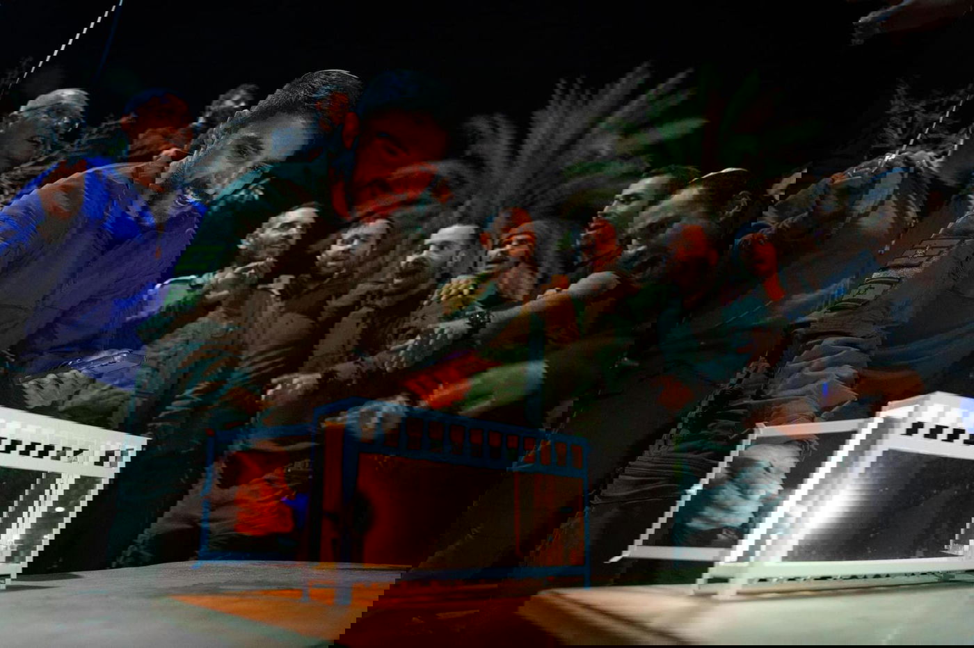 מיוחד: חיילי צה"ל מדליקים את עזה - בחנוכה | צפו