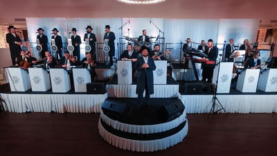 זאנוויל וינברגר ושייע קלר במחרוזת הלל מרהיבה