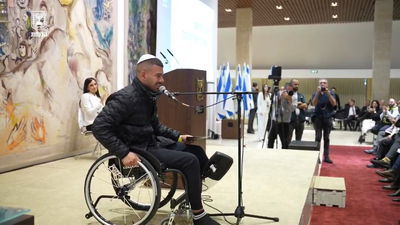 דמעות: הלוחם שאיבד את רגלו בקרב שחזר את רגעי הגבורה