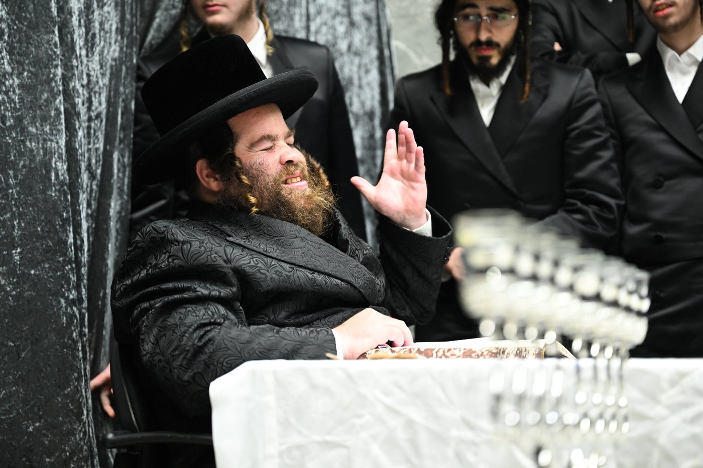 הדלקת נרות עם שמוליק כץ