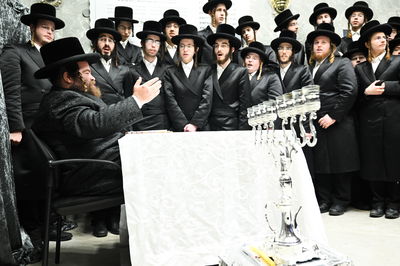 הדלקת נרות עם שמוליק כץ