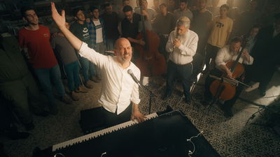 יונתן רזאל בביצוע מרגש לעילוי נשמת בנו החייל של ראש הישיבה