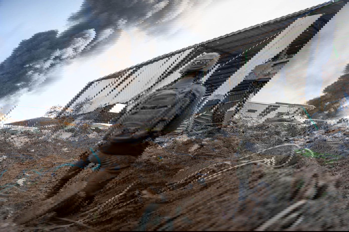 פשיטת הלוחמים על התשתית ממנה נורה נ"ט לעבר כוח צה"ל