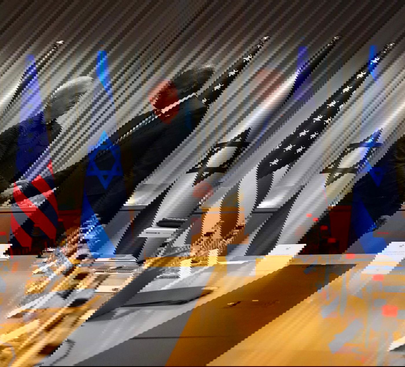 3 חיילים נפלו ברצועה | ארה"ב מקימה כוח ימי - "להגנת נתיבי השיט בים האדום" • מתעדכן