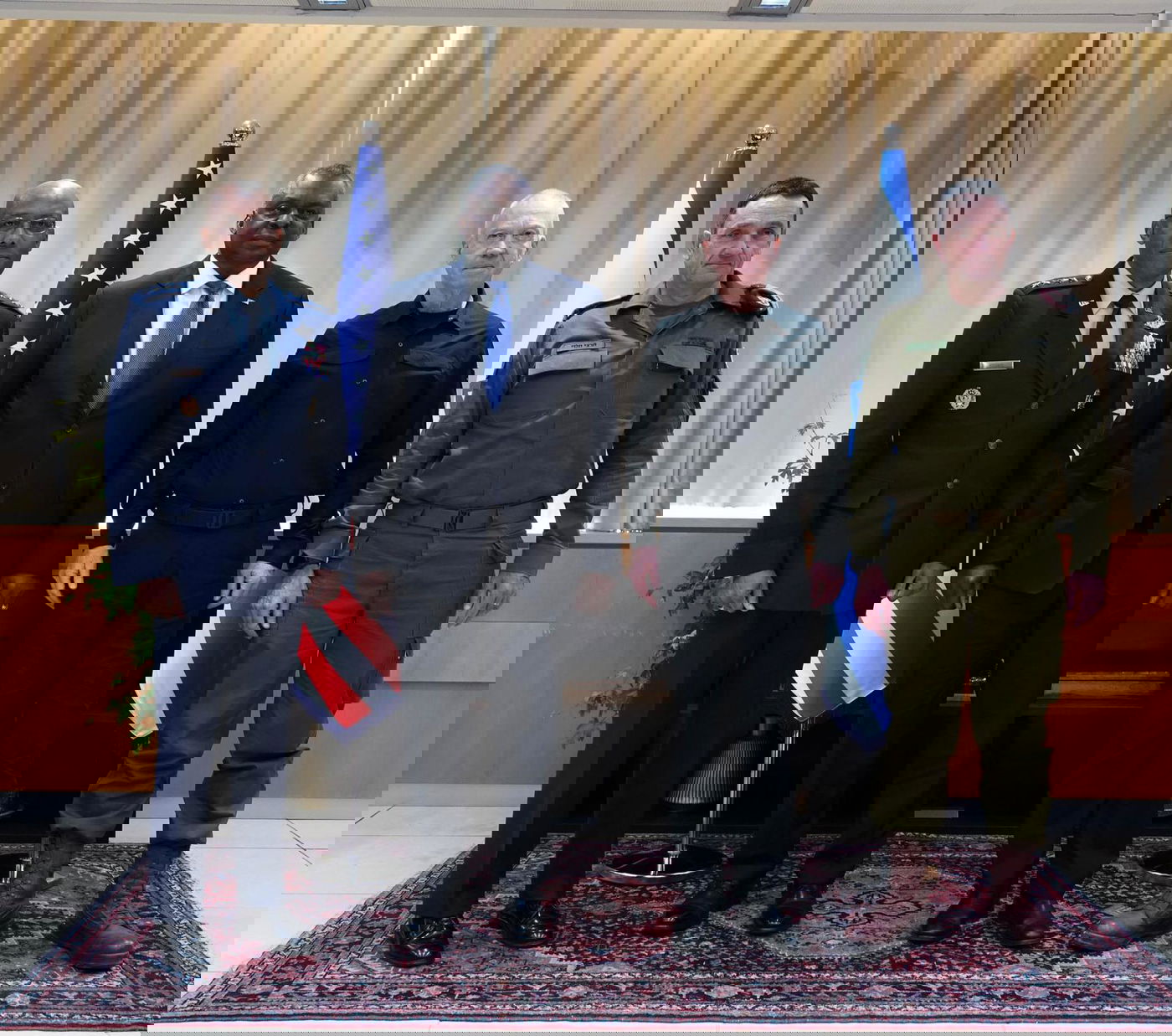 גלנט עם שר ההגנה