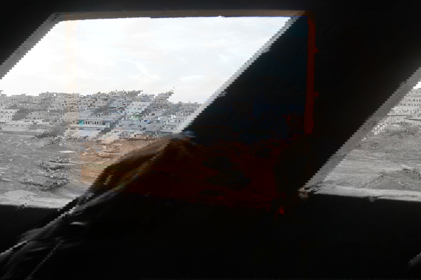 מטען הוטמן במרפאה, מחבלים חוסלו | תיעוד הלחימה ברצועה