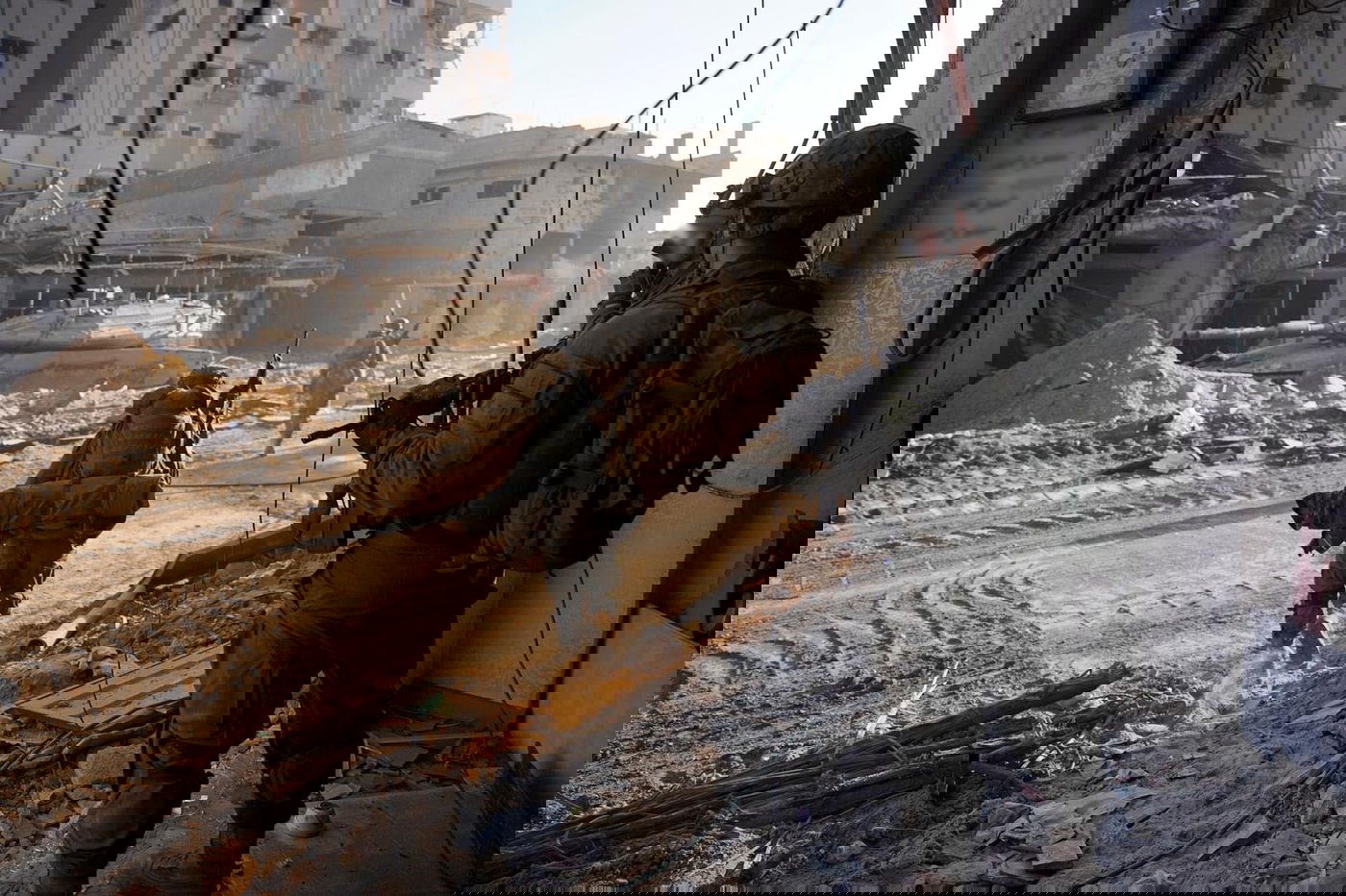 מטען הוטמן במרפאה, מחבלים חוסלו | תיעוד הלחימה ברצועה