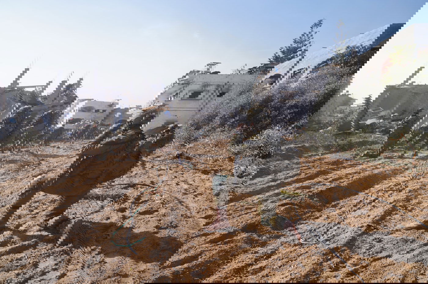 מטען הוטמן במרפאה, מחבלים חוסלו | תיעוד הלחימה ברצועה