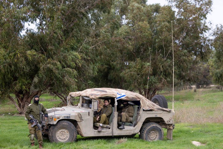 ההפצצות, המסוקים והארטילריה: תיעוד מגבול רצועת עזה