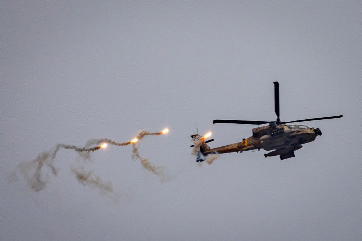 ההפצצות, המסוקים והארטילריה: תיעוד מגבול רצועת עזה