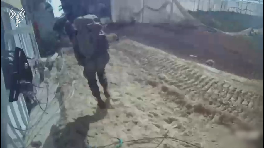 לוחמי מגלן בפעולה