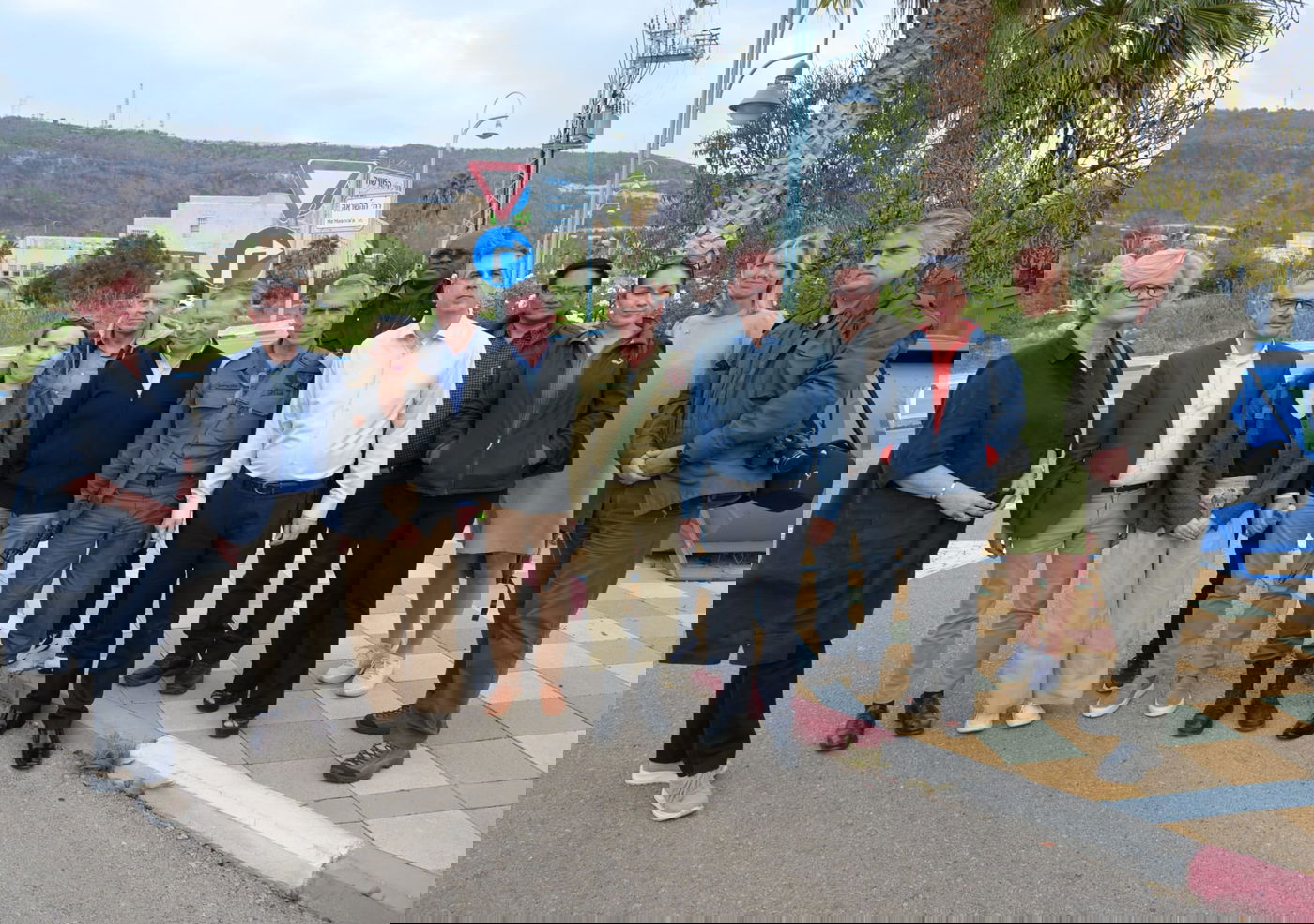 שר החוץ אלי כהן בגבול: "נסראללה צריך להבין שהוא הבא בתור"