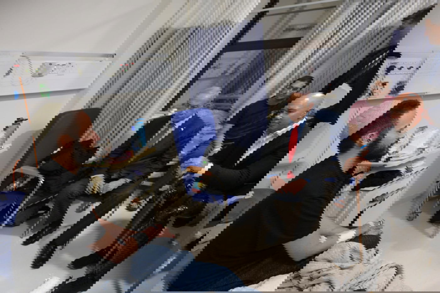 נתניהו וחבר הקונגרס האמריקני ביקרו את הלוחמים פצועי המלחמה | צפו