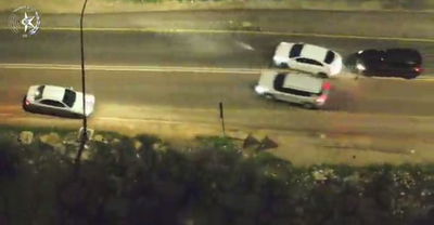 השוטרים ניהלו מרדף דרמטי אחרי גנבי הרכב ולכדו אותם בכניסה לקלקיליה 