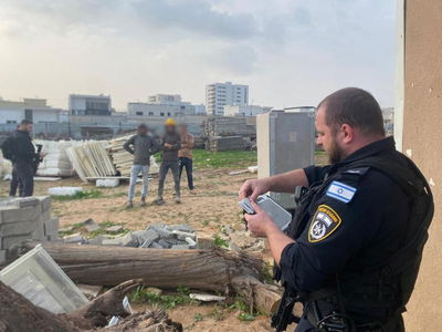 שדרות: שב"חים מהשטחים אותרו בעיר המטווחת, מנהל העבודה נעצר