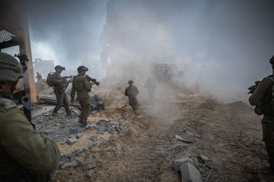 דיווח בסוריה: ישראל תוקפת באזור דמשק | הקבינט לא ידון הערב ב"יום שאחרי" | עדכונים