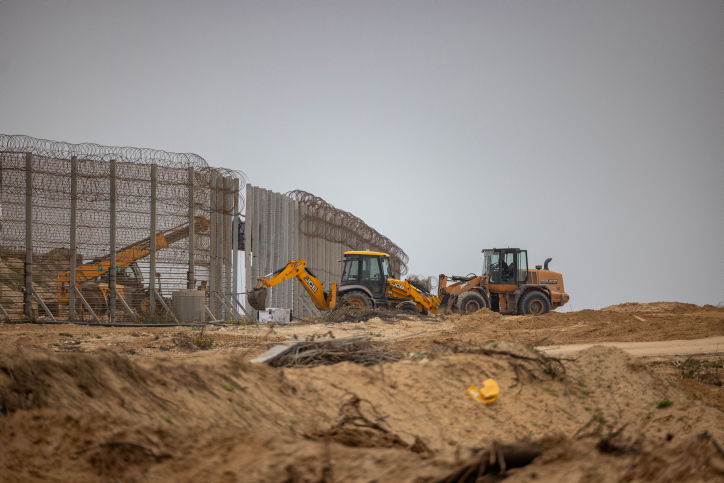 הצלם הצטרף לכוחות המתמרנים בצפון רצועת עזה - ותיעד