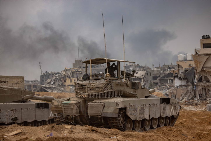 הצלם הצטרף לכוחות המתמרנים בצפון רצועת עזה - ותיעד