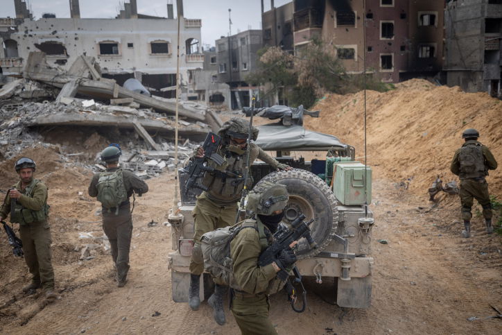 הצלם הצטרף לכוחות המתמרנים בצפון רצועת עזה - ותיעד