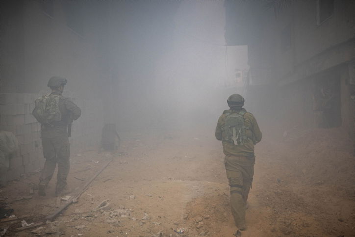 הצלם הצטרף לכוחות המתמרנים בצפון רצועת עזה - ותיעד