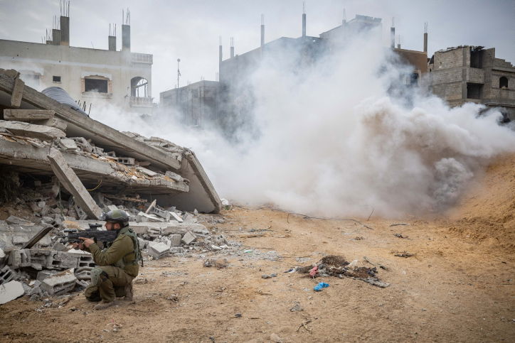 הצלם הצטרף לכוחות המתמרנים בצפון רצועת עזה - ותיעד