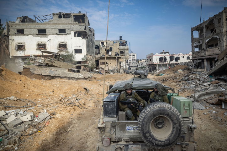 הצלם הצטרף לכוחות המתמרנים בצפון רצועת עזה - ותיעד