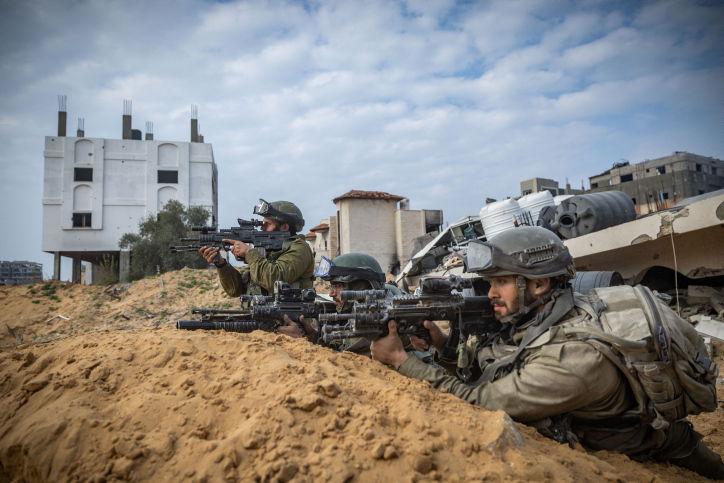 הצלם הצטרף לכוחות המתמרנים בצפון רצועת עזה - ותיעד