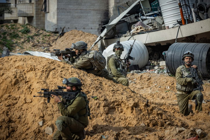 הצלם הצטרף לכוחות המתמרנים בצפון רצועת עזה - ותיעד