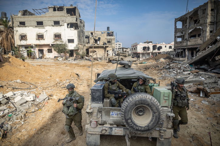 הצלם הצטרף לכוחות המתמרנים בצפון רצועת עזה - ותיעד