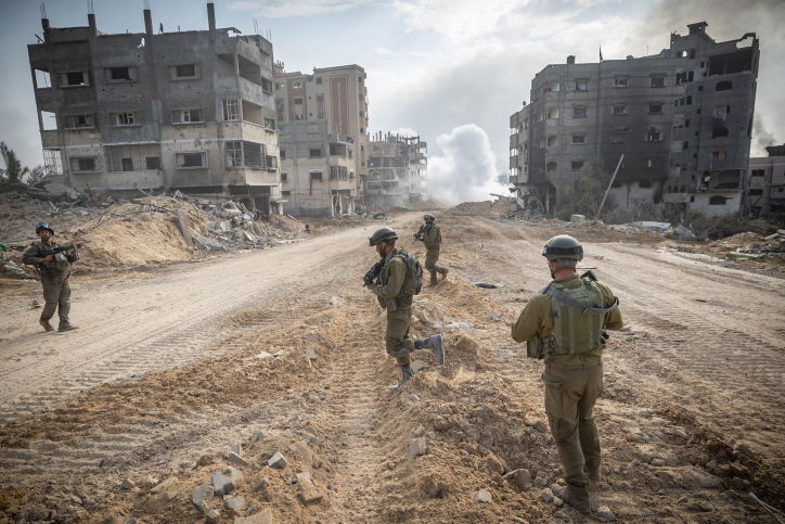 הצלם הצטרף לכוחות המתמרנים בצפון רצועת עזה - ותיעד