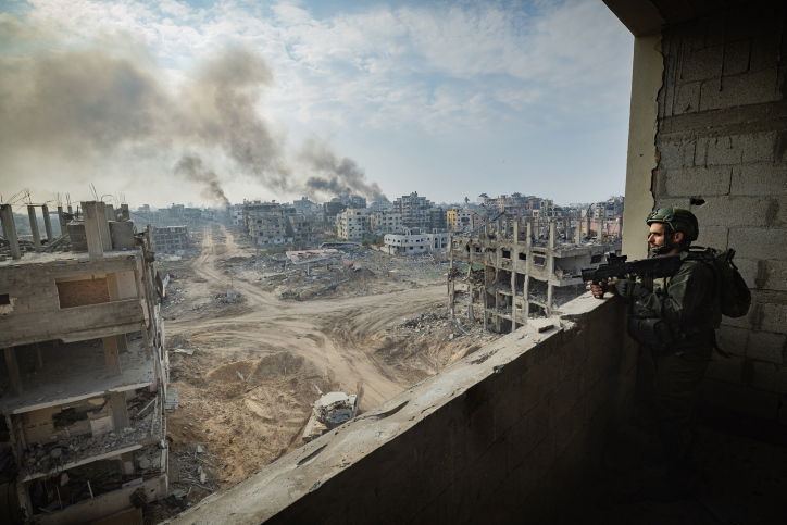 הצלם הצטרף לכוחות המתמרנים בצפון רצועת עזה - ותיעד