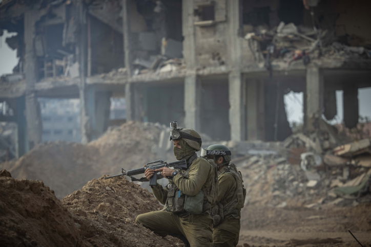 הצלם הצטרף לכוחות המתמרנים בצפון רצועת עזה - ותיעד