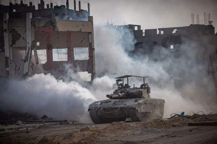 הצלם הצטרף לכוחות המתמרנים בצפון רצועת עזה - ותיעד