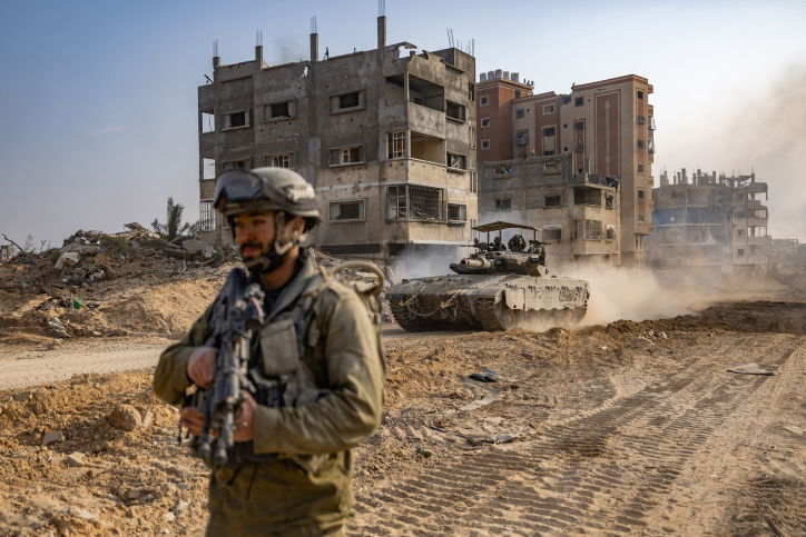 הצלם הצטרף לכוחות המתמרנים בצפון רצועת עזה - ותיעד