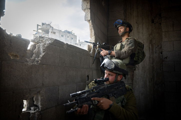 הצלם הצטרף לכוחות המתמרנים בצפון רצועת עזה - ותיעד