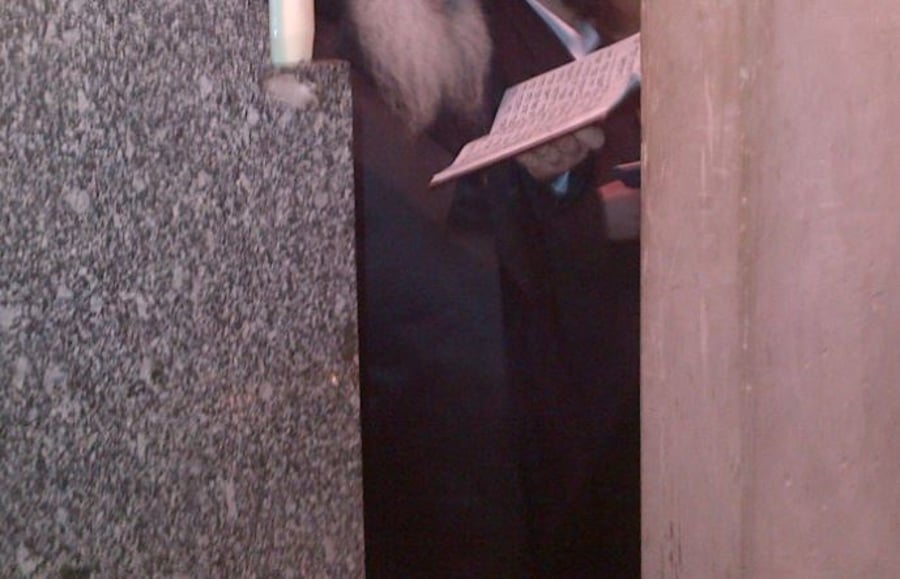 סמוך לקברו של הבני יששכר