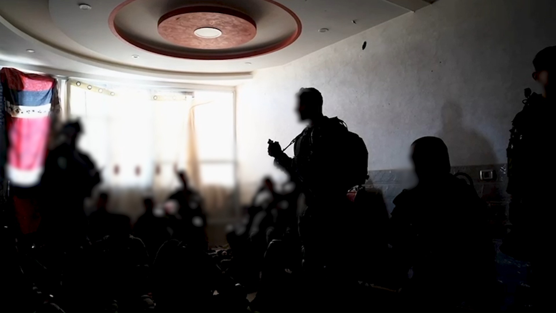 לוחמי צוות הקרב של חטיבת צנחנים בחאן יונס