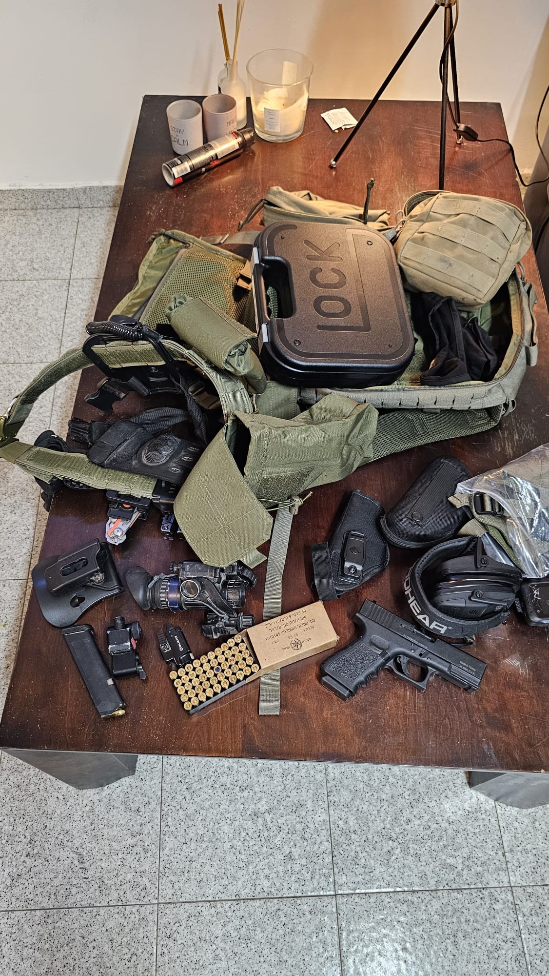 התחזה ללוחם, נכנס לעזה, הצטלם עם נתניהו וגנב כלי נשק