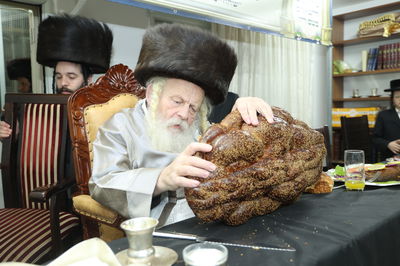 מלווה מלכה וסיום 'תניא' אצל המקובל הגה"צ רבי אביש ציינווירט 