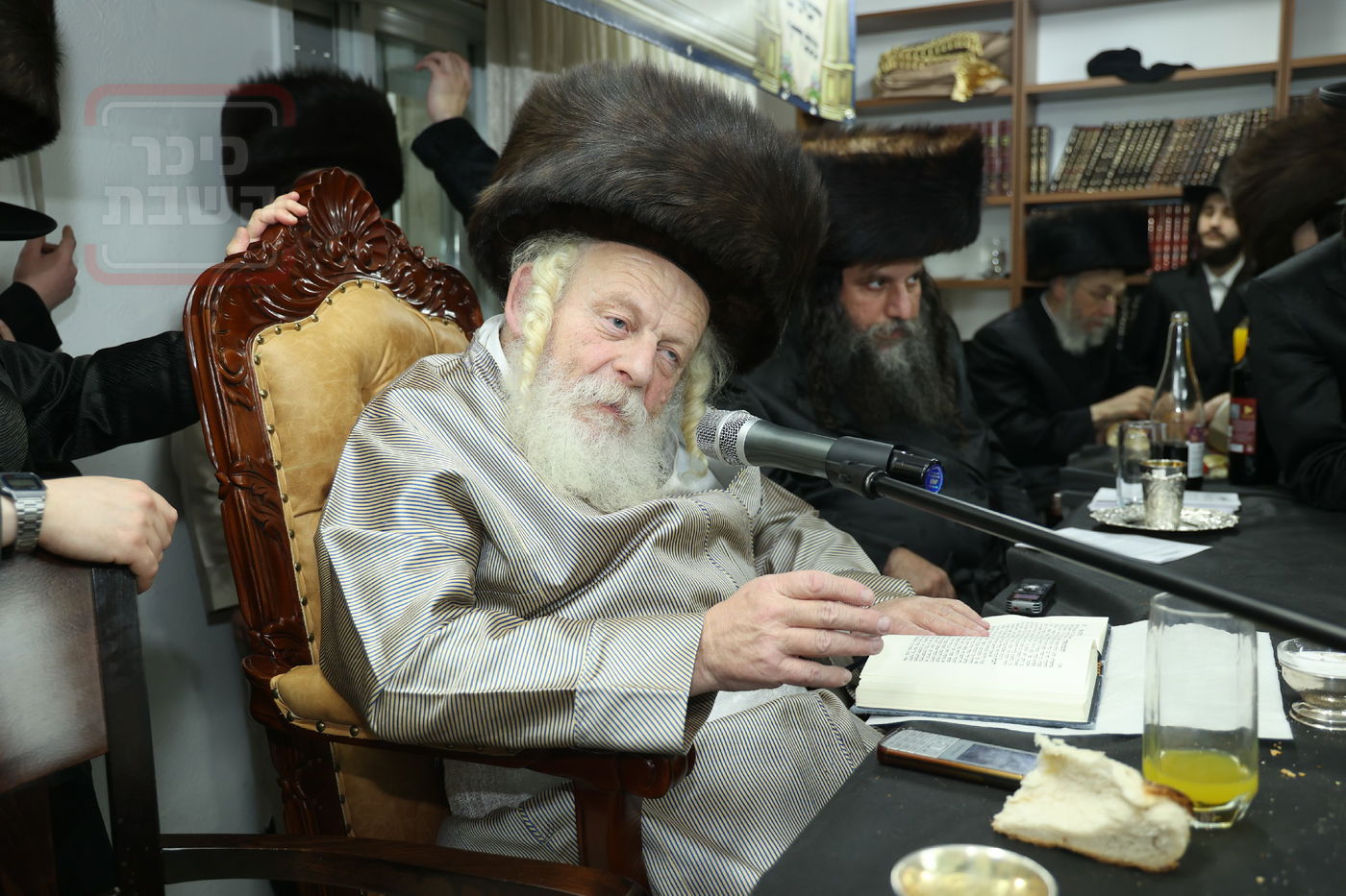 מלווה מלכה וסיום 'תניא' אצל המקובל הגה"צ רבי אביש ציינווירט 