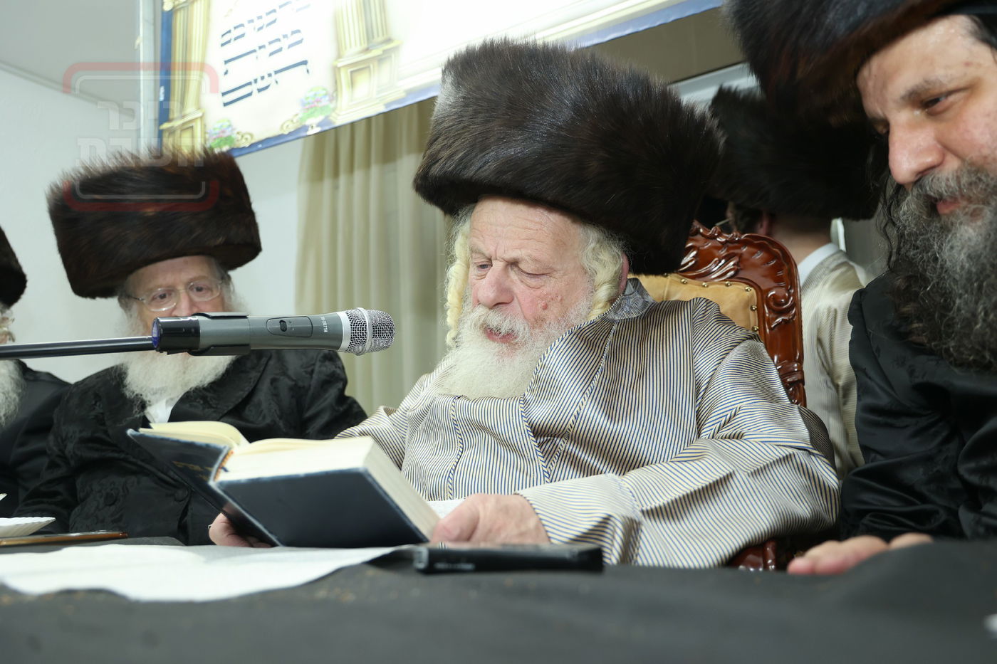 מלווה מלכה וסיום 'תניא' אצל המקובל הגה"צ רבי אביש ציינווירט 