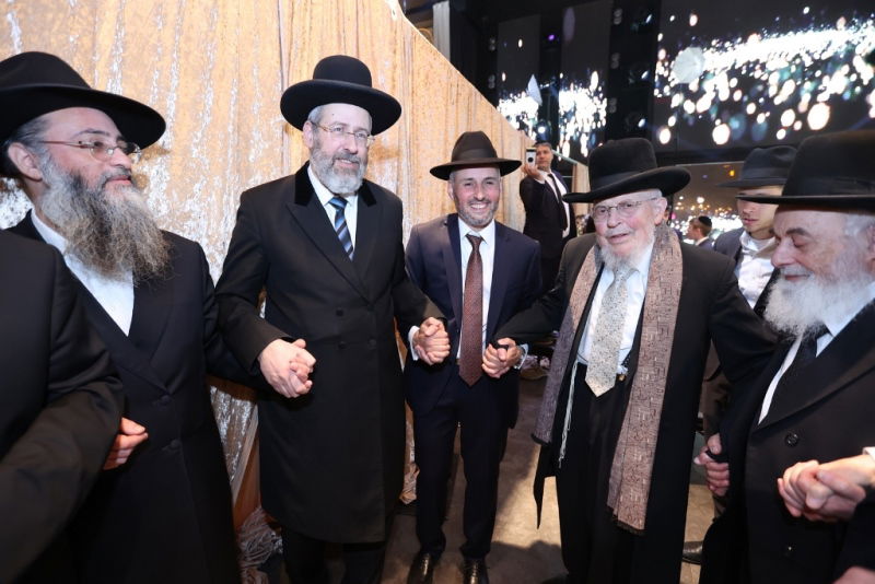 גלריה מרהיבה: כל ה-'מי ומי' בבר המצווה של בנו של השר