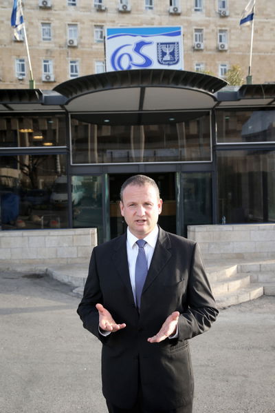 עו"ד הראל לוקר