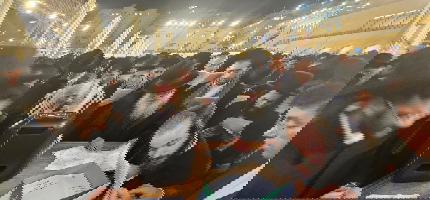 התפילות אמש בכותל המערבי