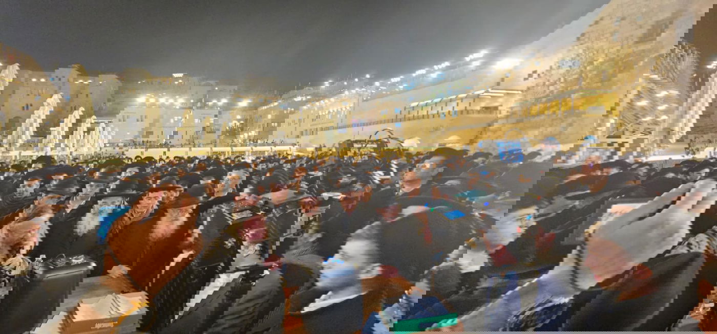 התפילות אמש בכותל המערבי