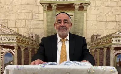 הרב שלמה זביחי בפרסית על 'שמות' • צפו 