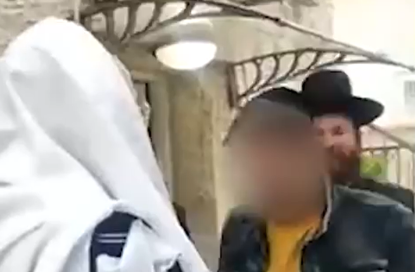 מרגש: הרב קרא שם ליהודי בן 42 שערך ברית - ופצח בריקוד